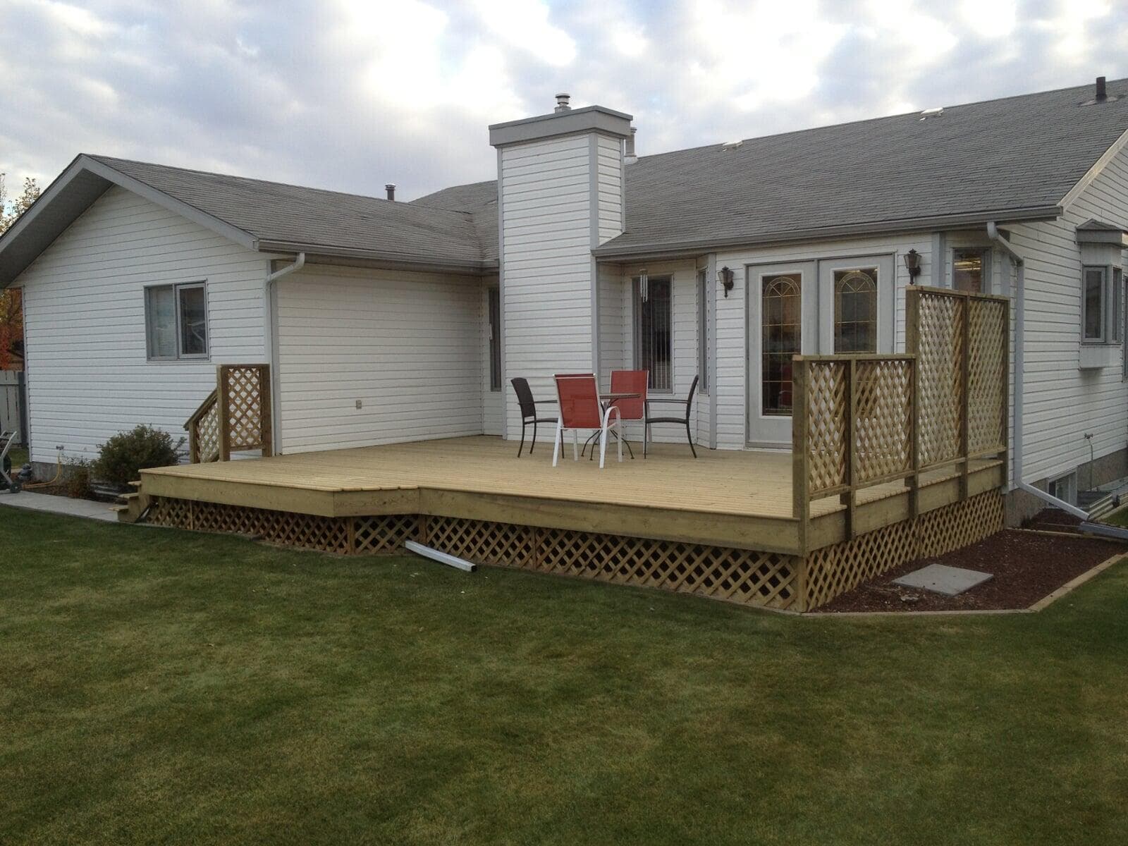 Tofield construction deck replacement finished with windows